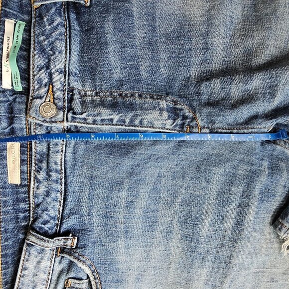 Pilcro Anthropologie Heritage Boyfriend Distressed Blue Crop Jeans Frayed Hem 16 - Picture 13 of 14